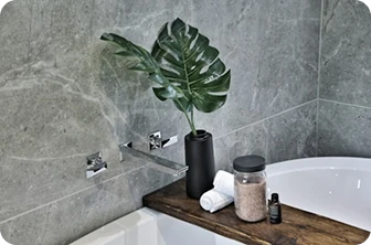 Sanitärprodukte im Raum